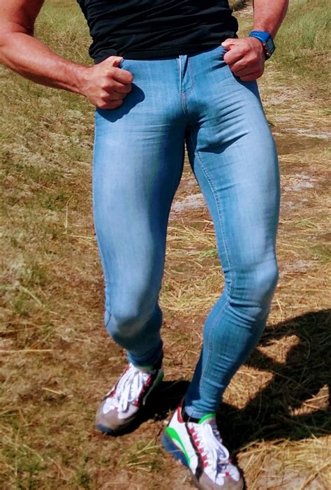 bulge gif|23 Problems All Guys With Big Bulges Can Relate To .